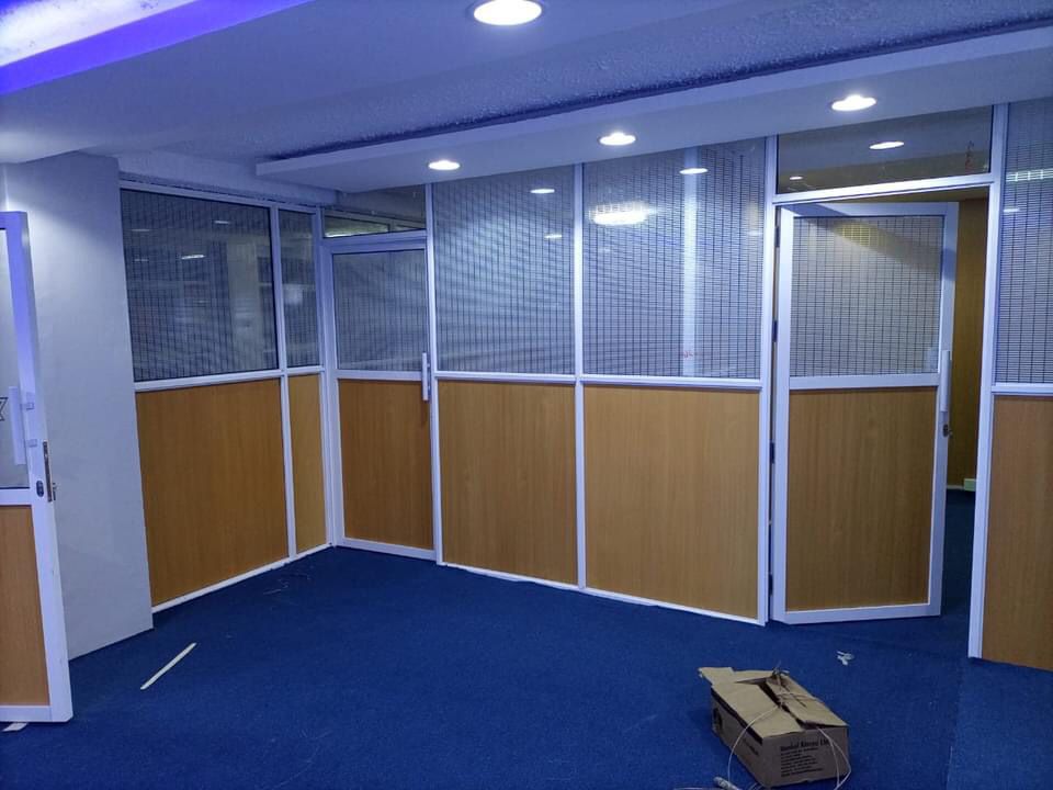 Office Partitions Using Gypsum, Aluminum PVC, and Glass